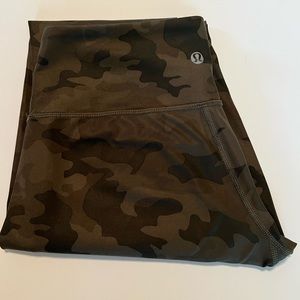 LULULEMON CAMO LEGGINGS